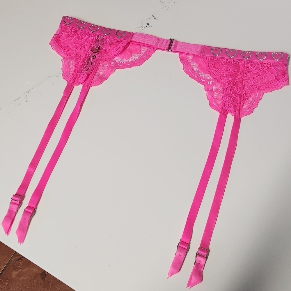 Victoria's Secret Lace Rhinestone Heart Garter Belt